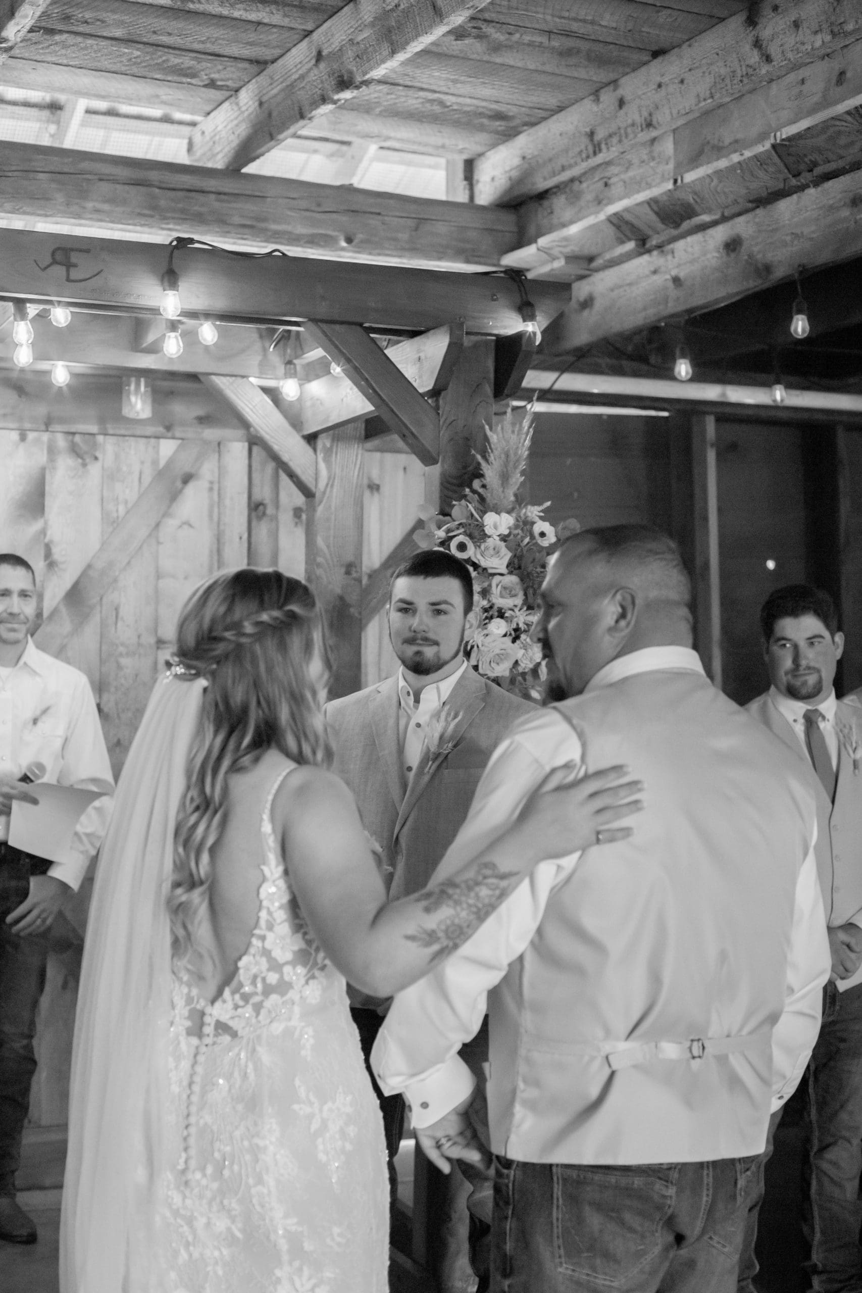 oregon barn wedding