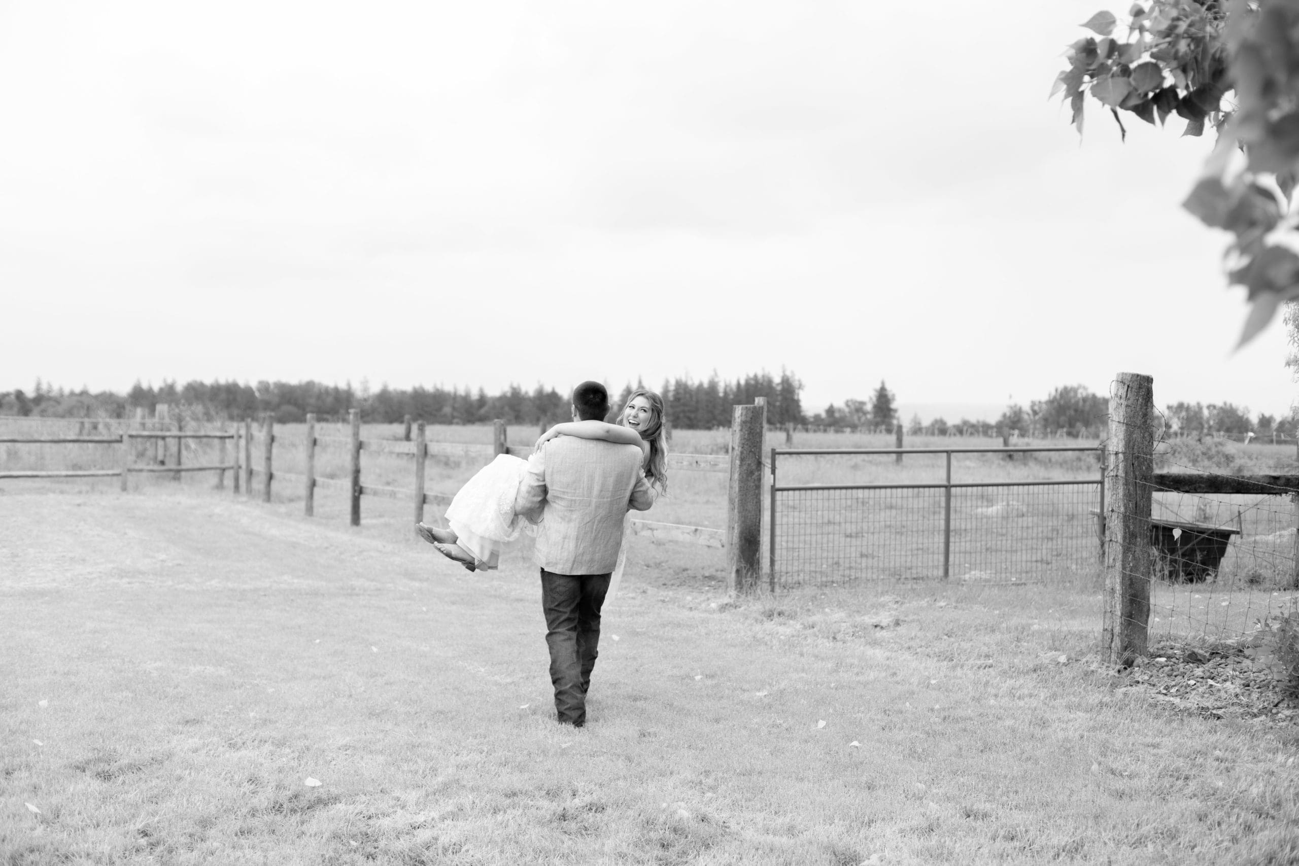 oregon barn wedding