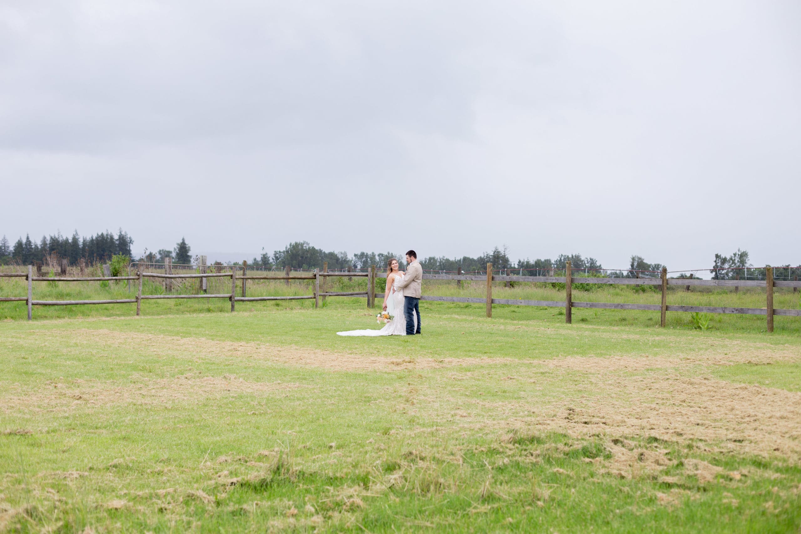 oregon barn wedding