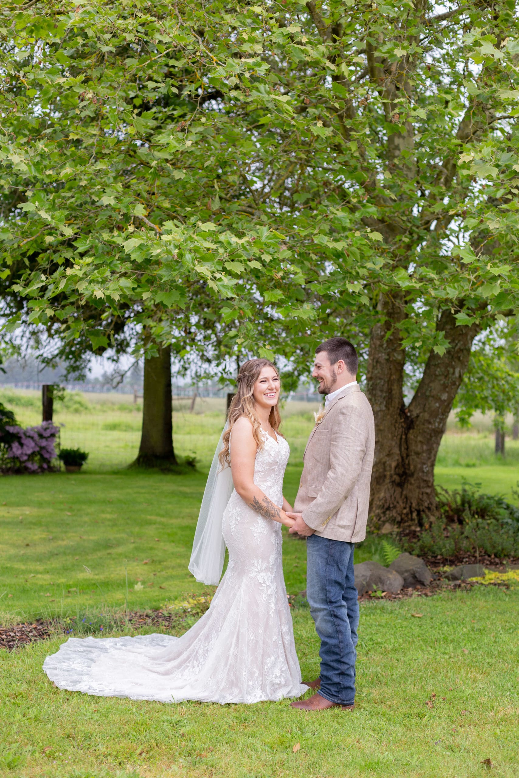 oregon barn wedding