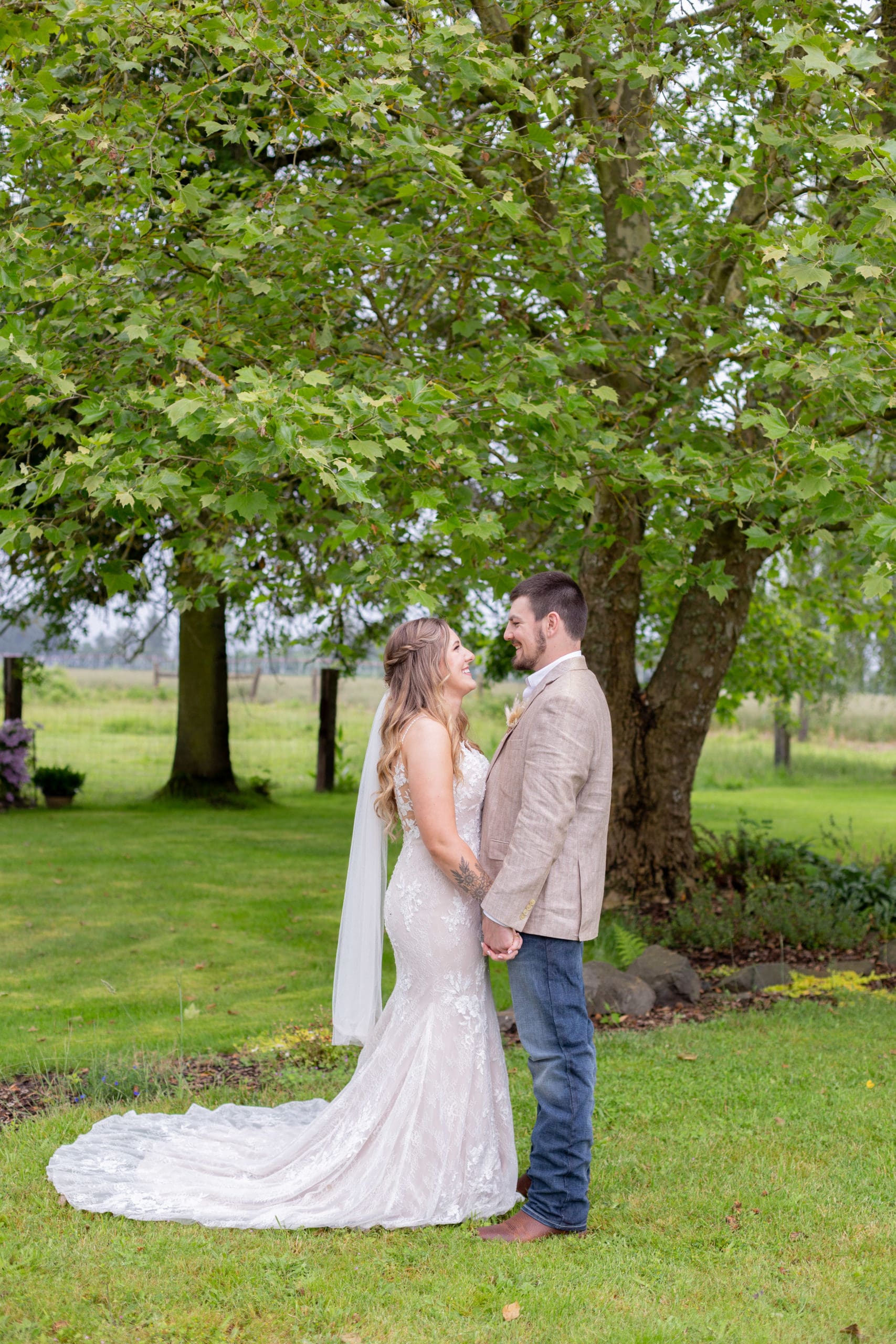 oregon barn wedding