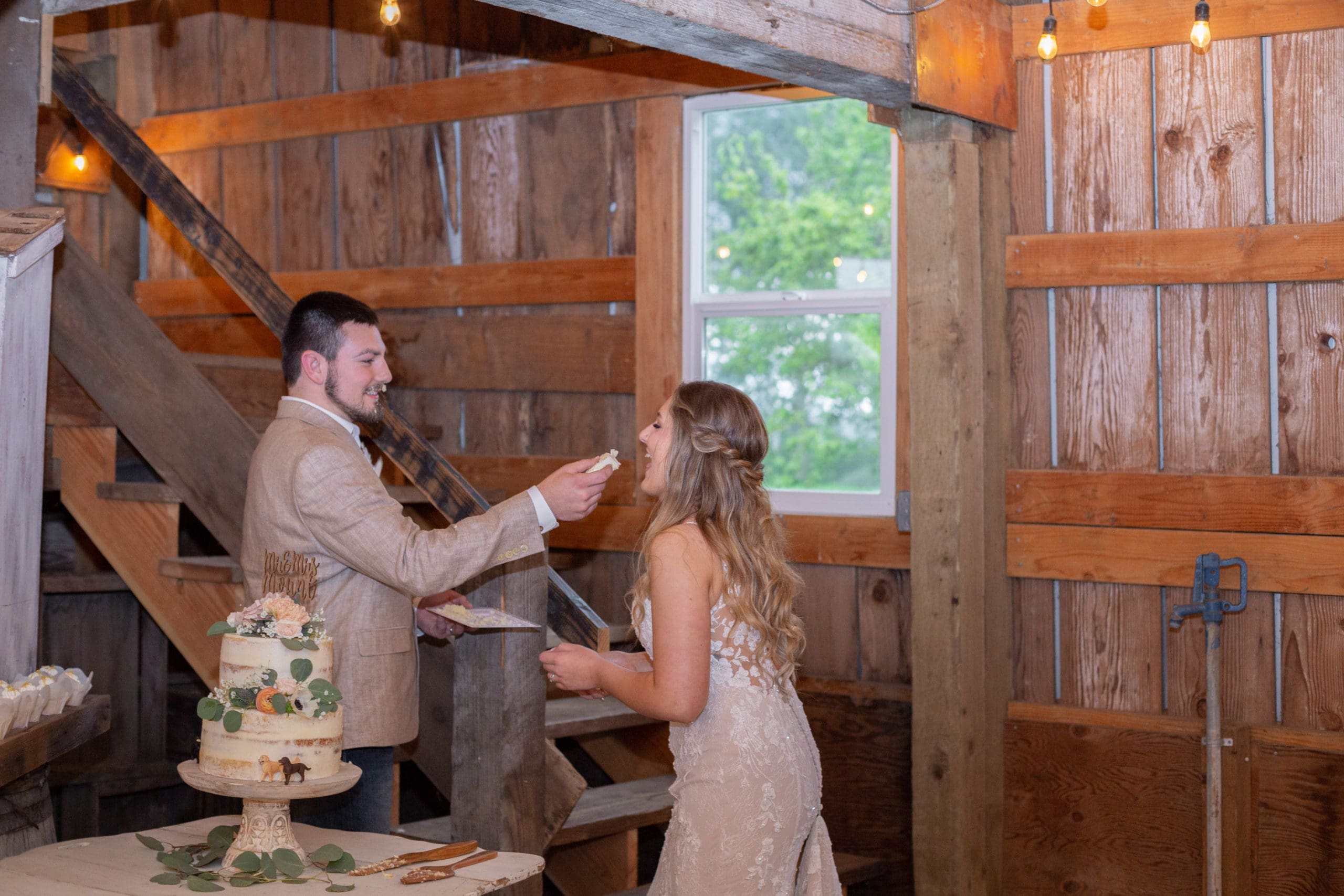 oregon barn wedding