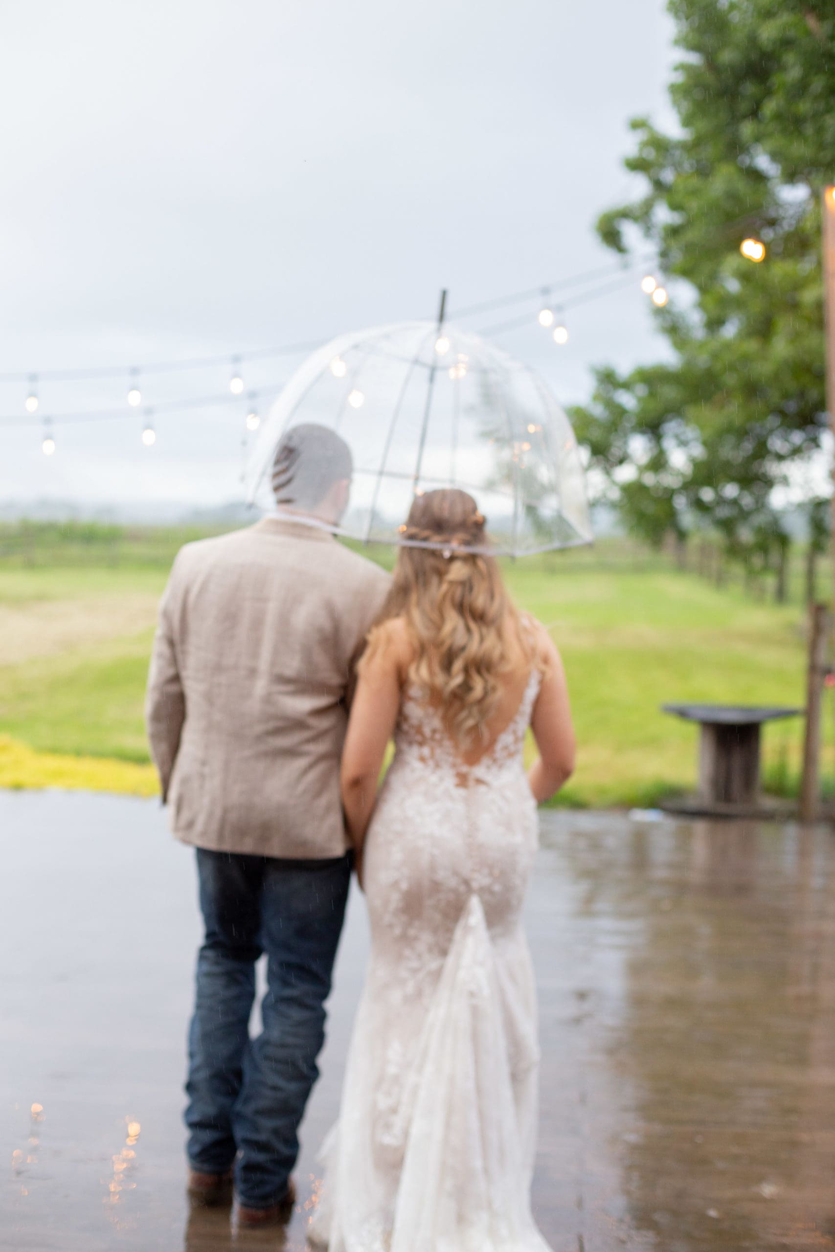 oregon barn wedding