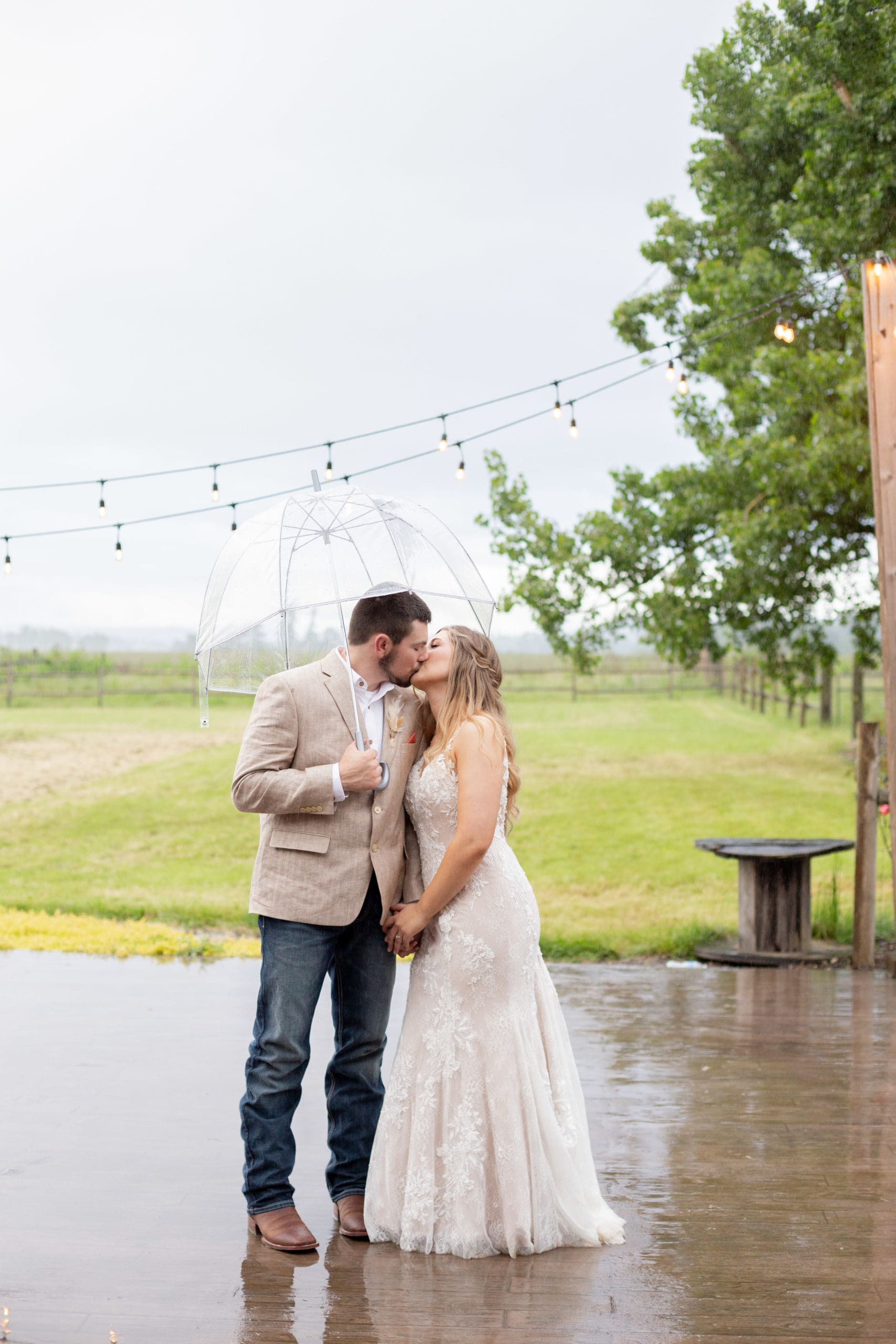 oregon barn wedding