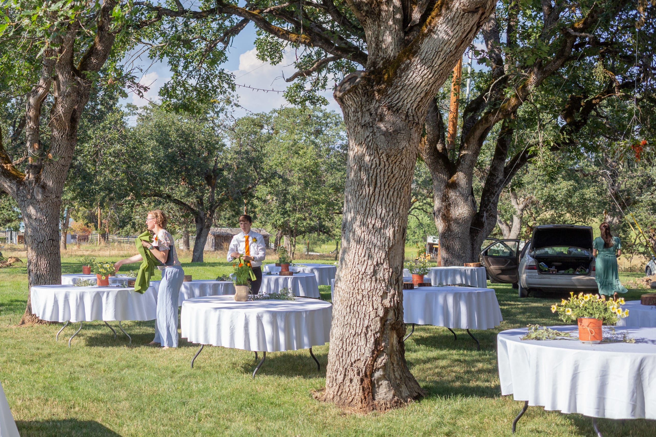 spontaneous oregon wedding