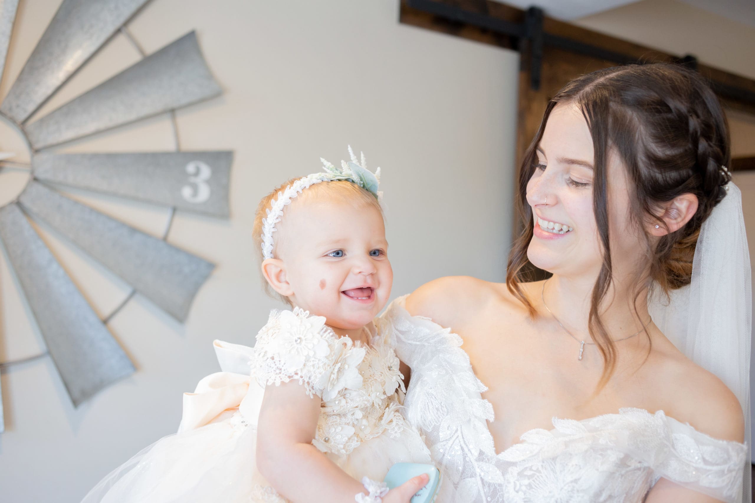 bride and daughter