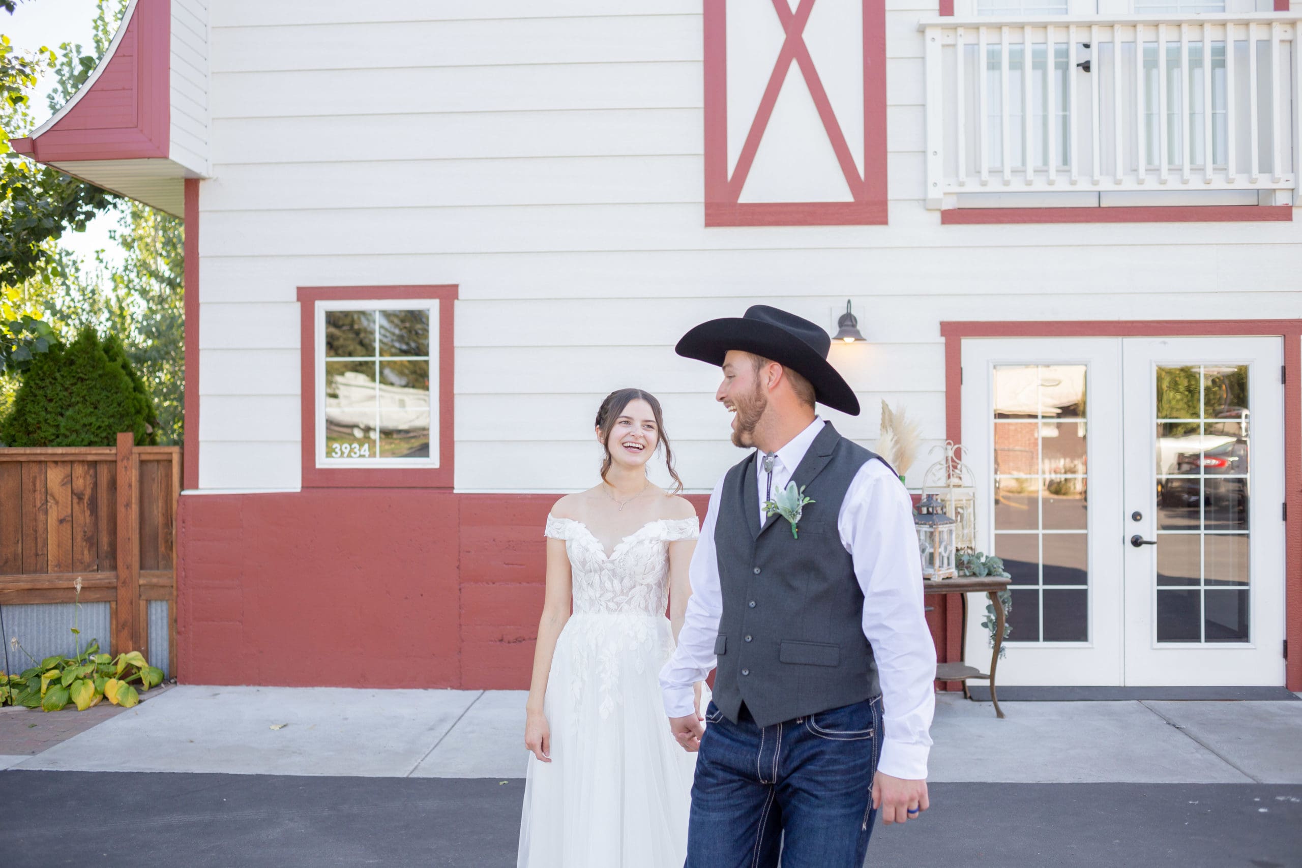 idaho falls barn wedding