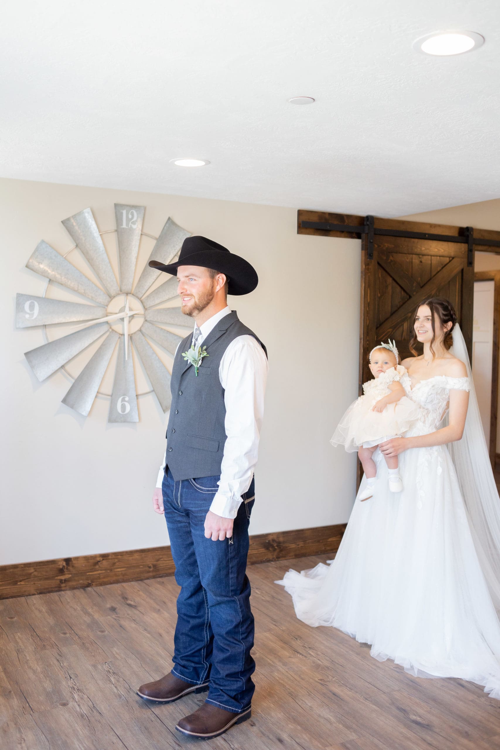 idaho falls barn wedding