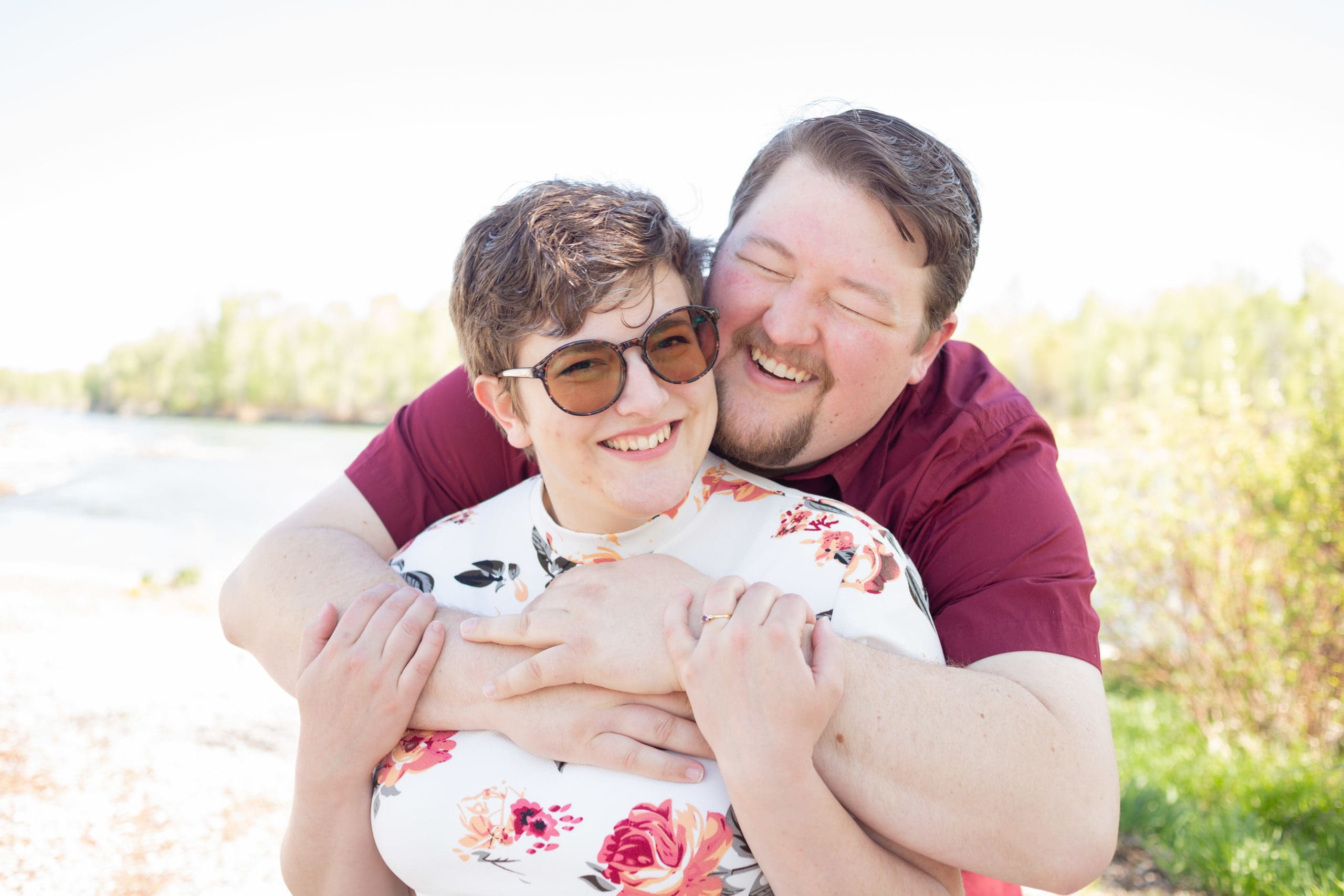 couplelaughingphotos