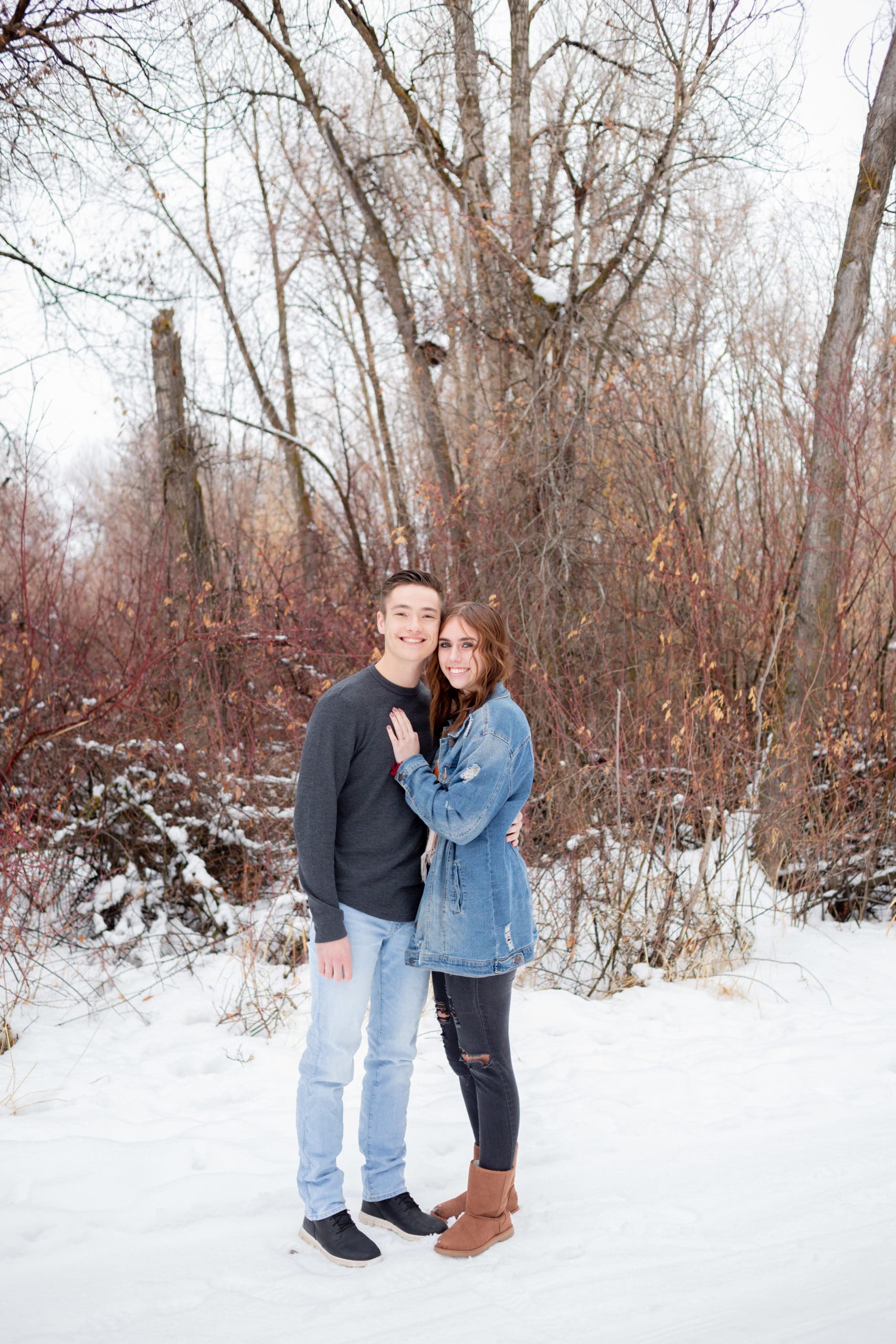 snowy-engagements-photographer
