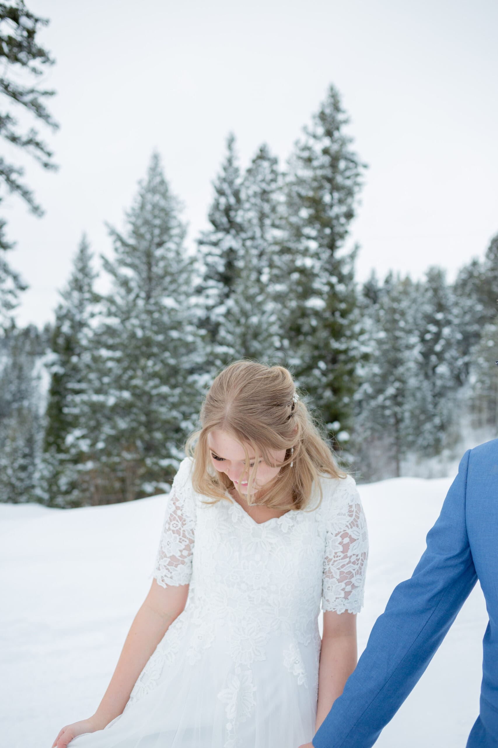 snowy-mountain-bridals-session