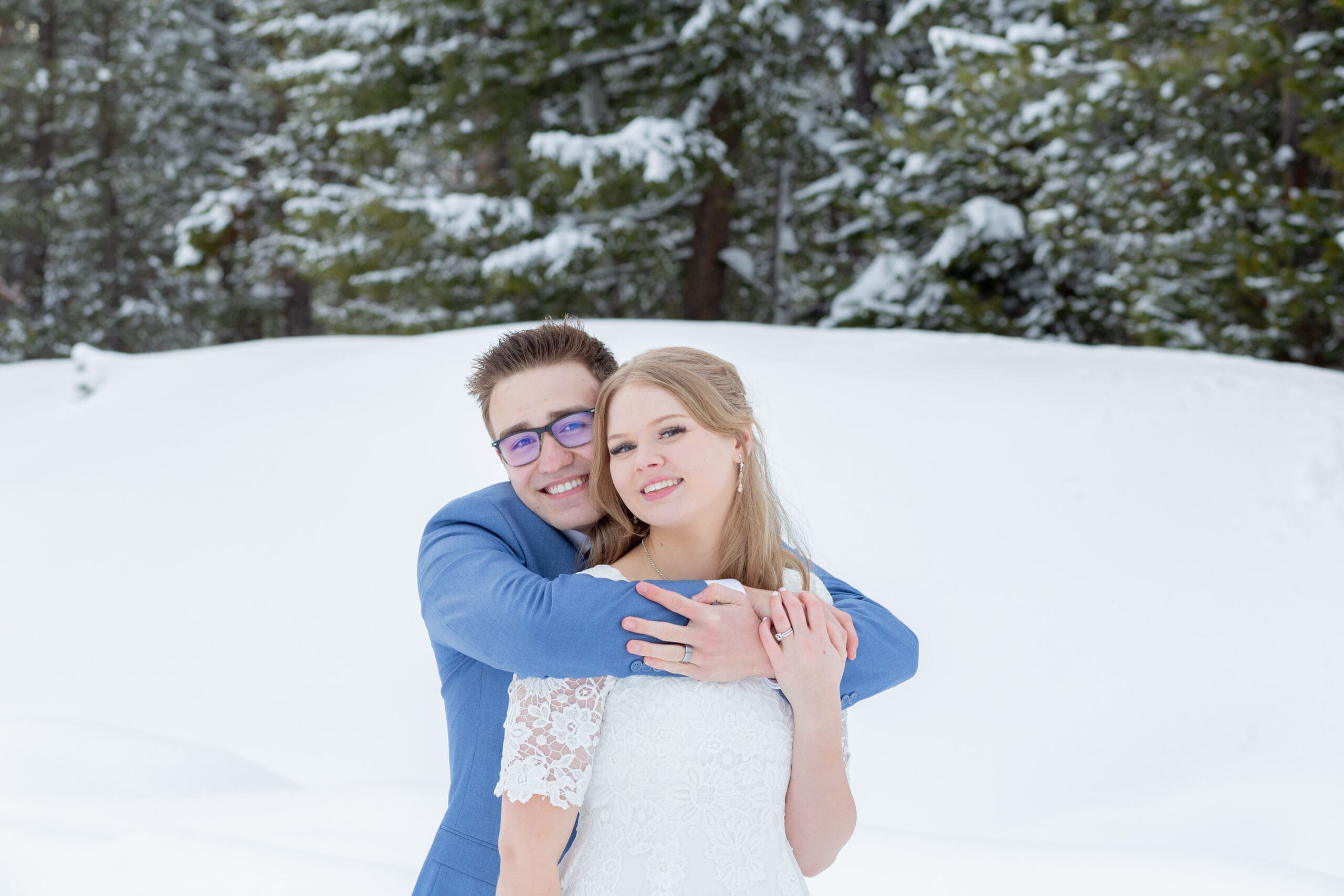 snowy-mountain-bridals-session