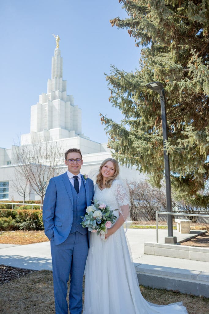 sarah-tapp-photo-events-idaho-falls-temple-wedding