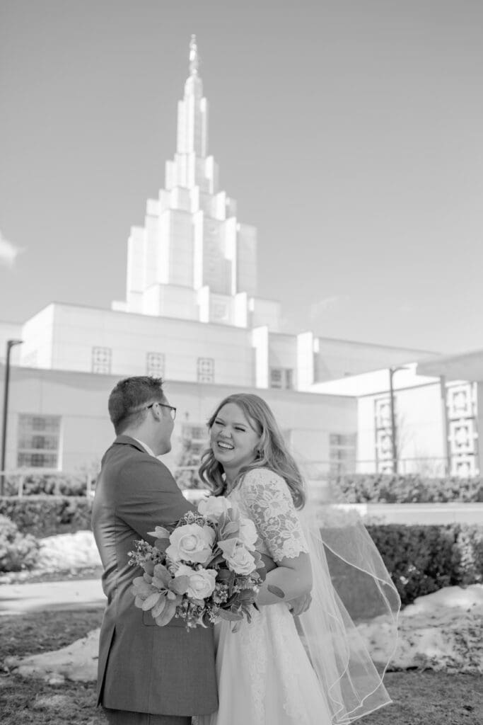 bride-and-groom-idaho-falls-temple