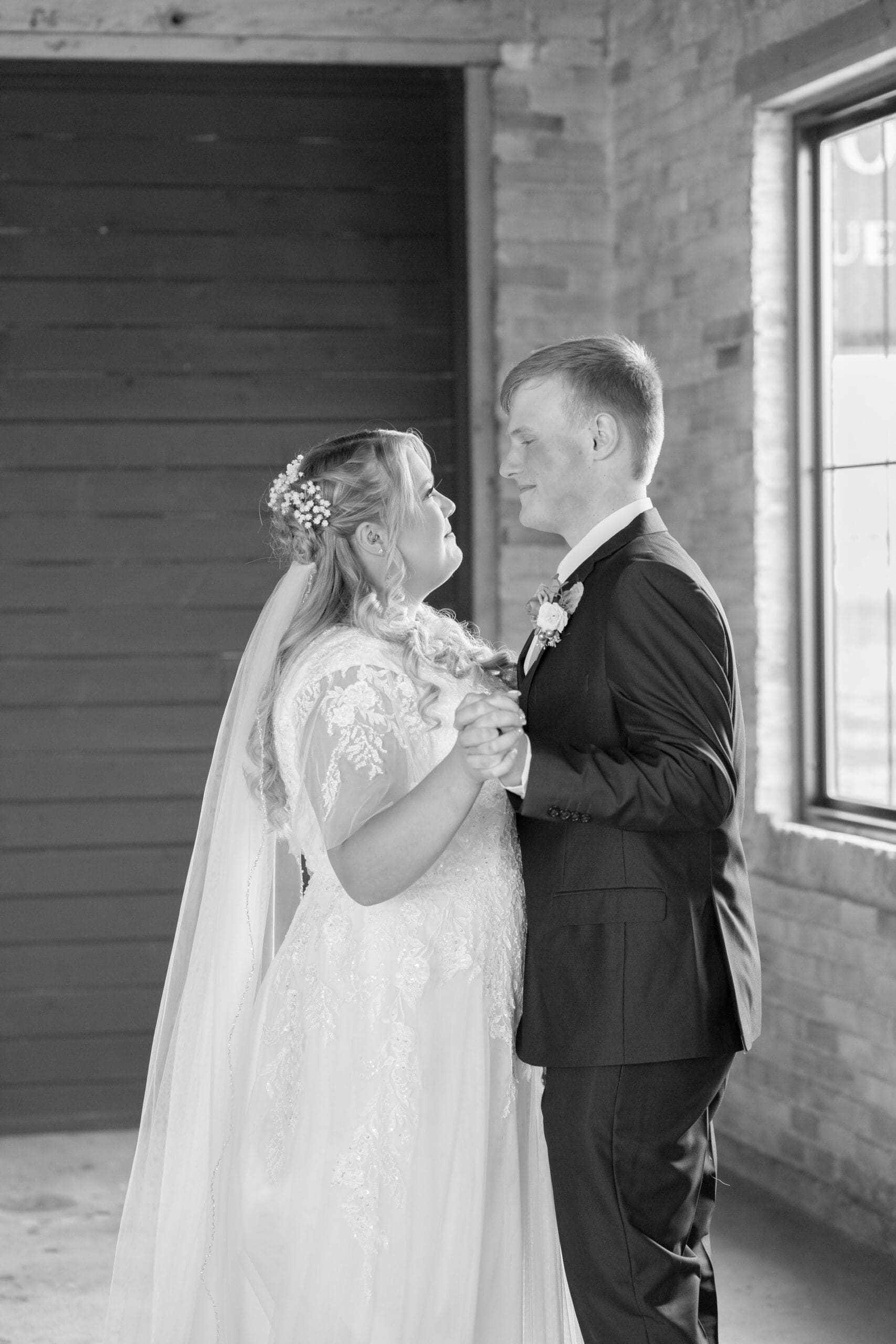 bride and groom first dance