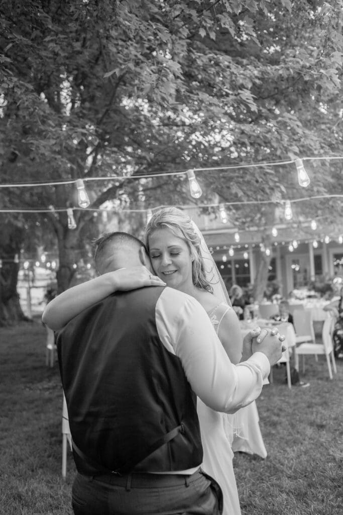 bride-and-groom-first-dance