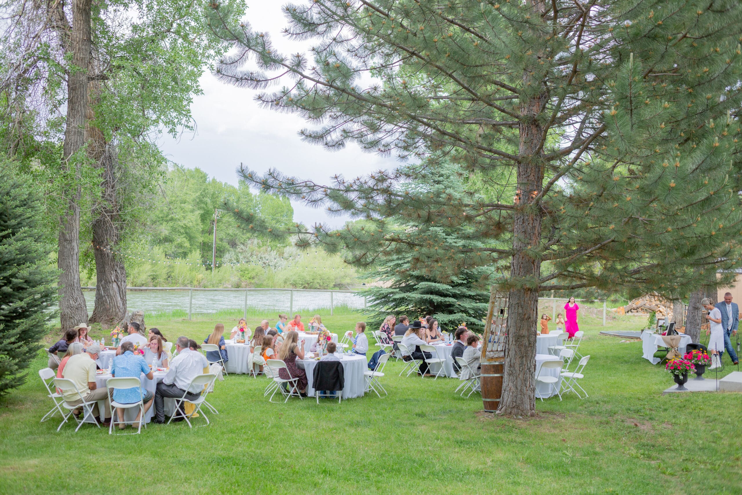 backyard-idaho-country-wedding