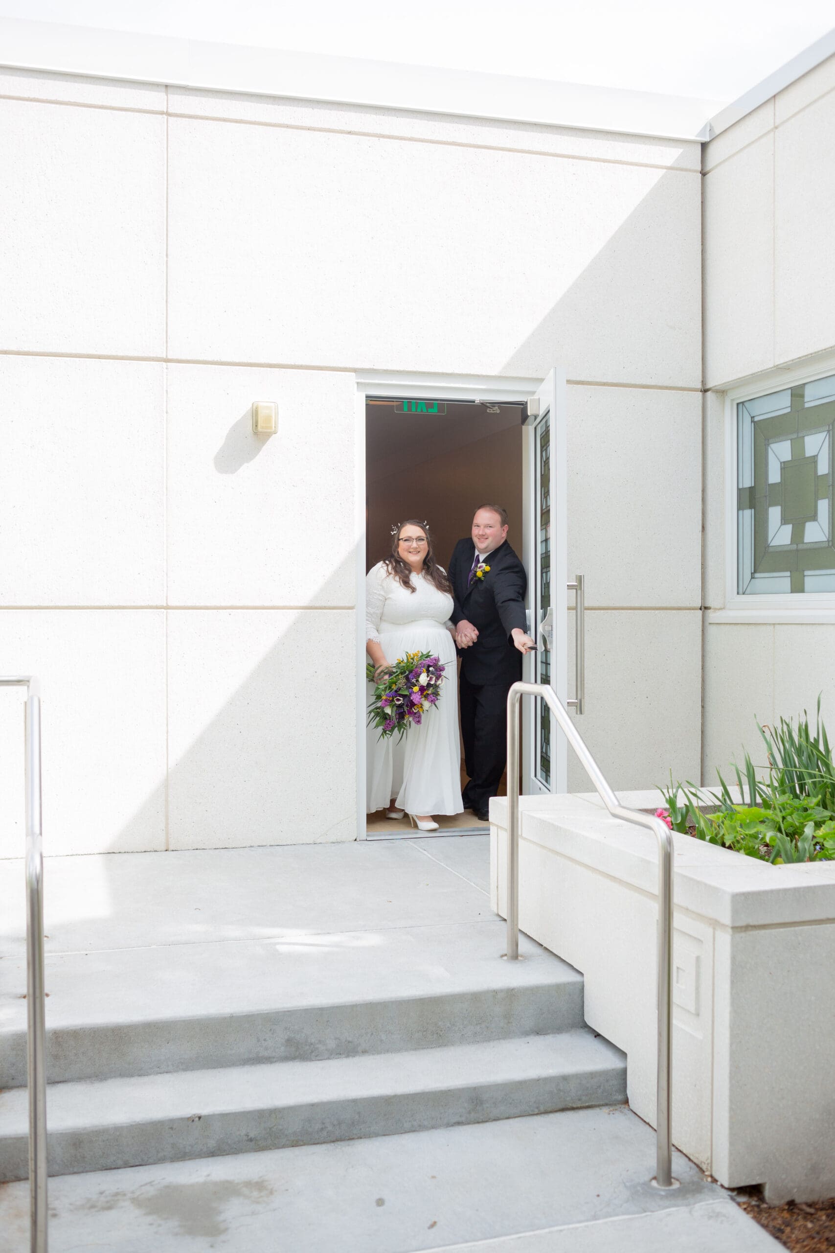 idaho-summer-temple-wedding