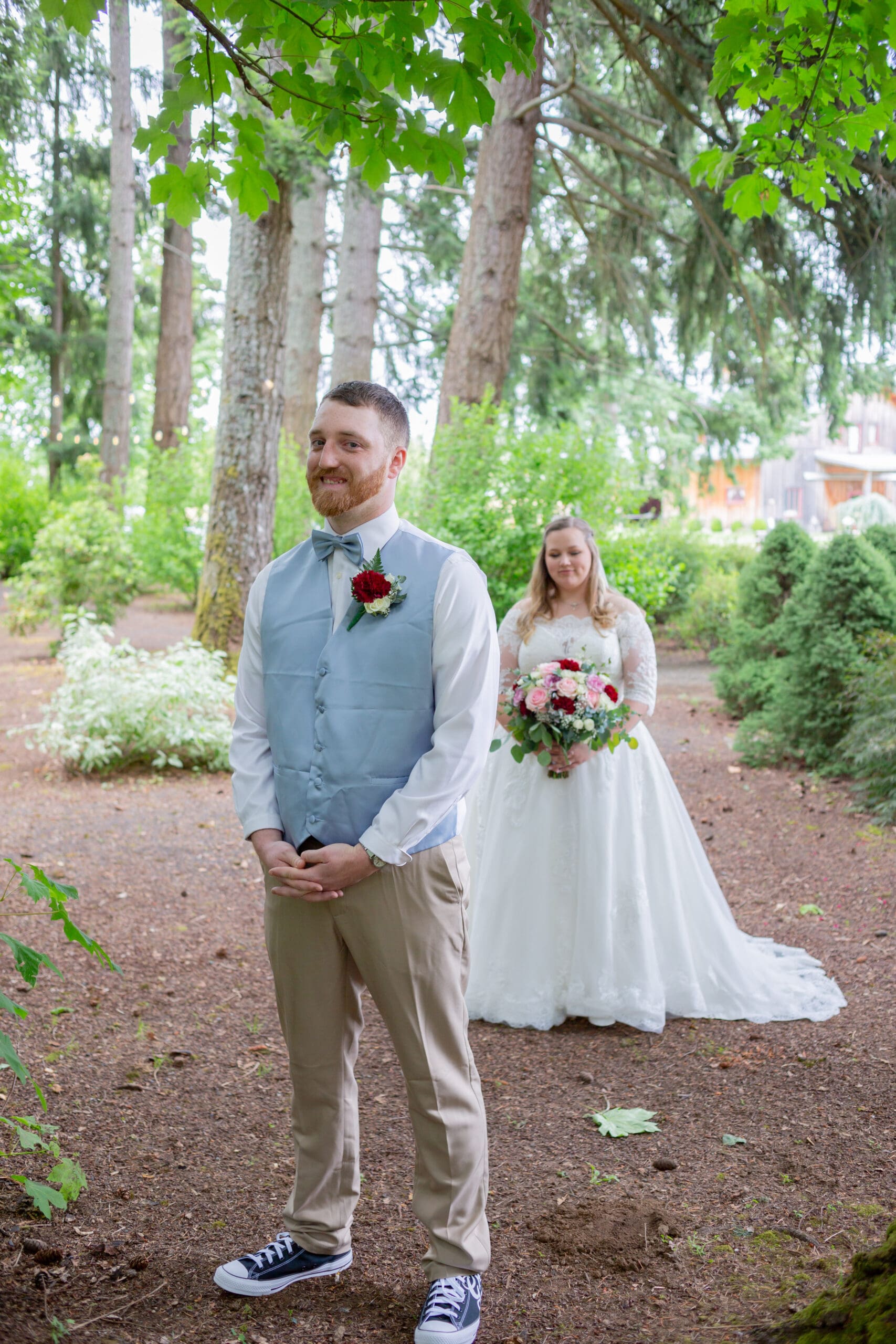 bride-and-groom-first-look