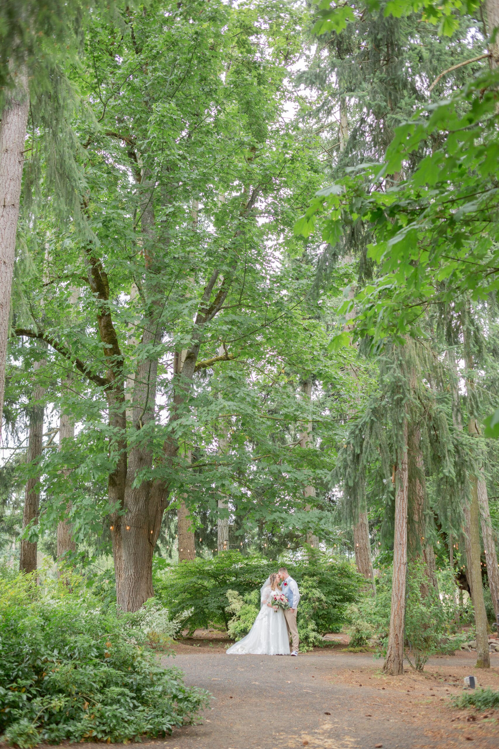 rustic-outdoor-oregon-wedding