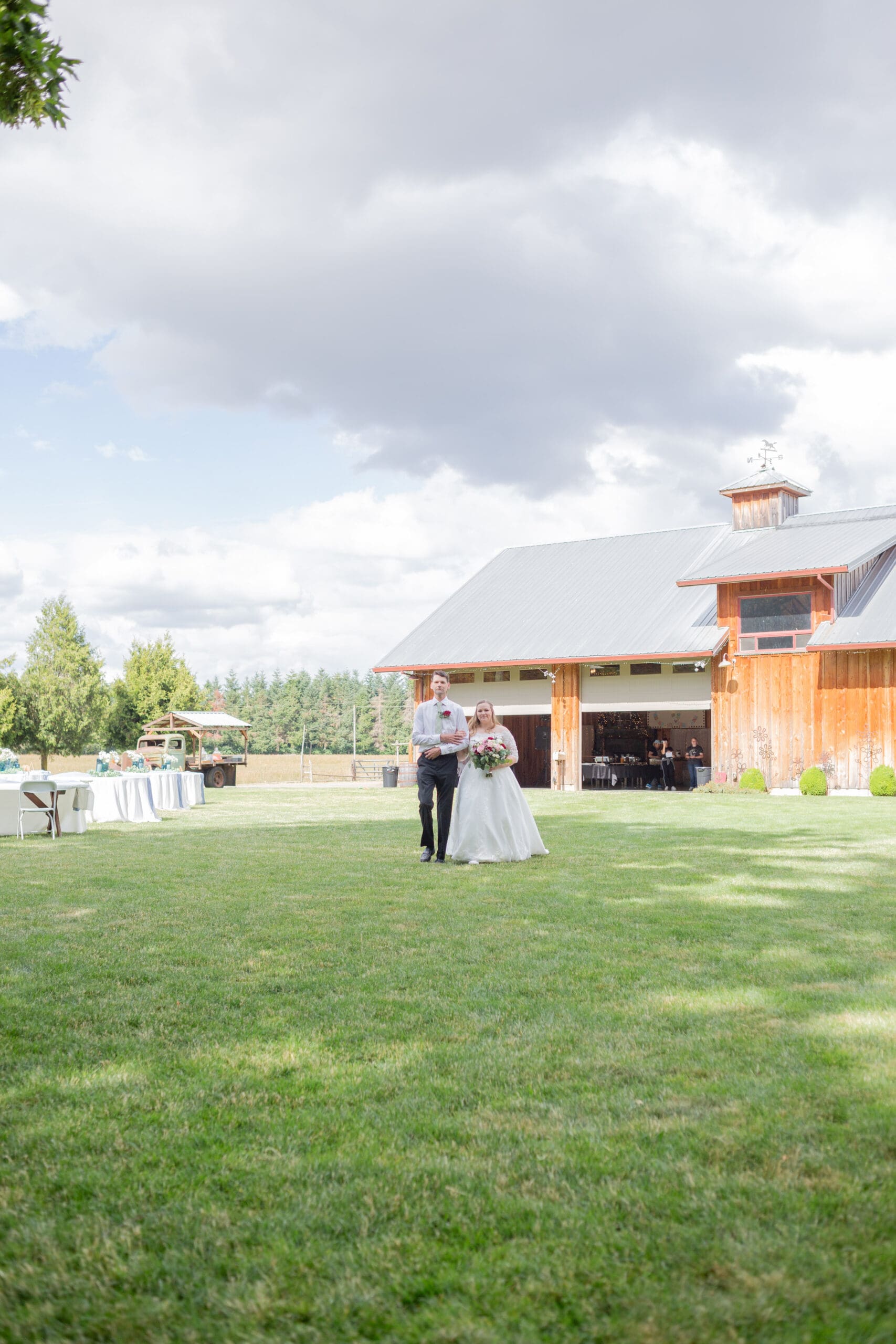 rustic-outdoor-oregon-wedding
