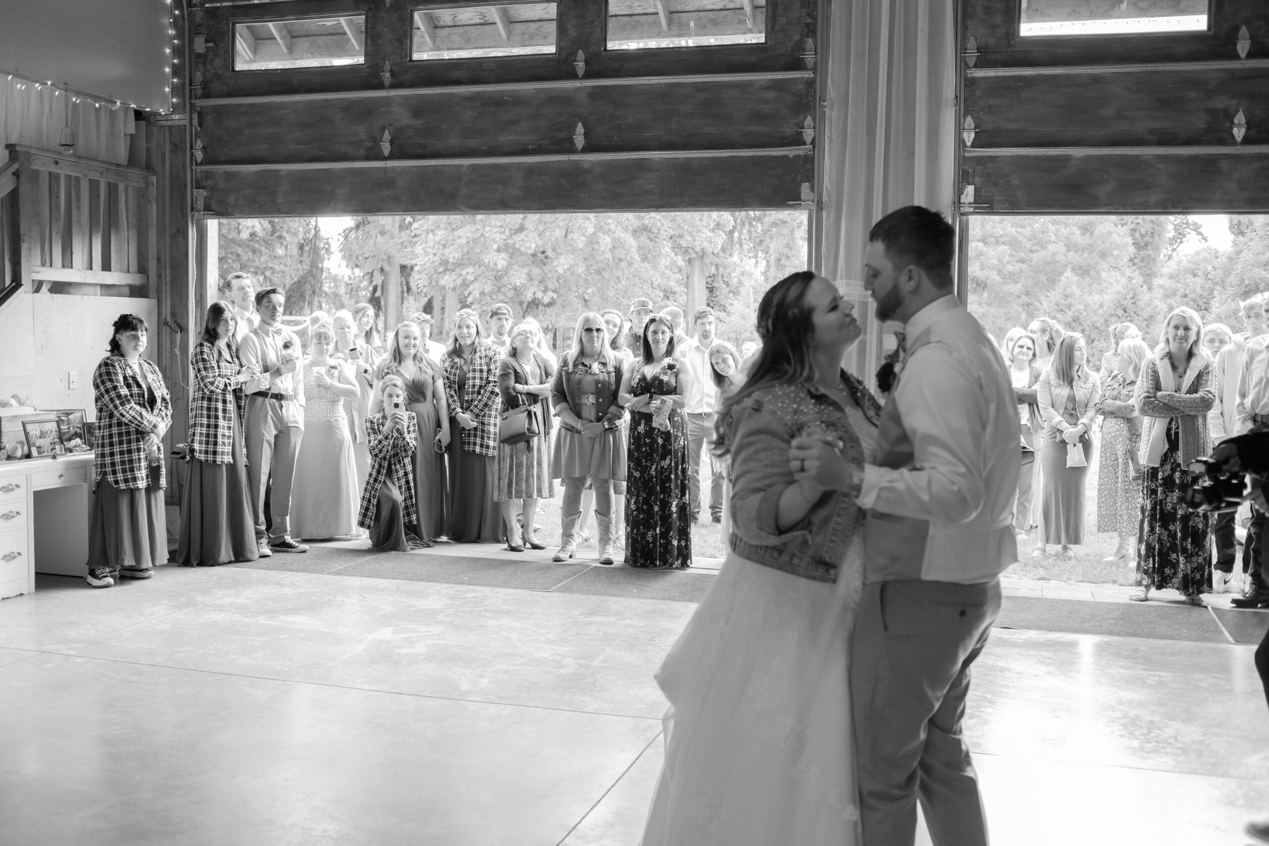 bride-and-groom-first-dance