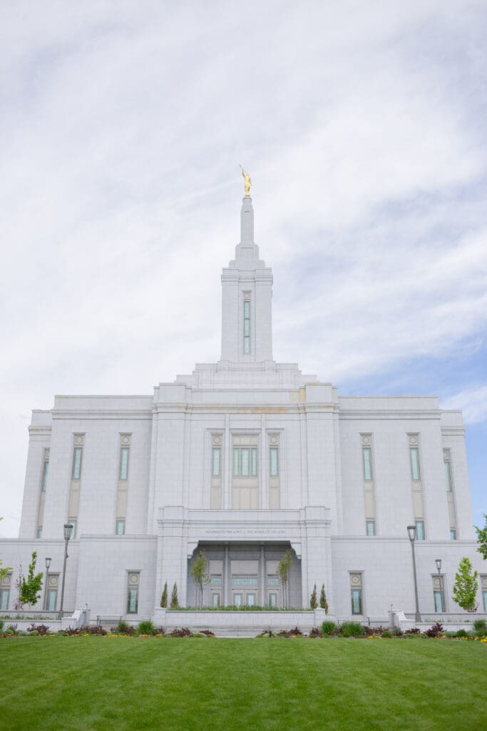 traditional-pocatello-temple-wedding