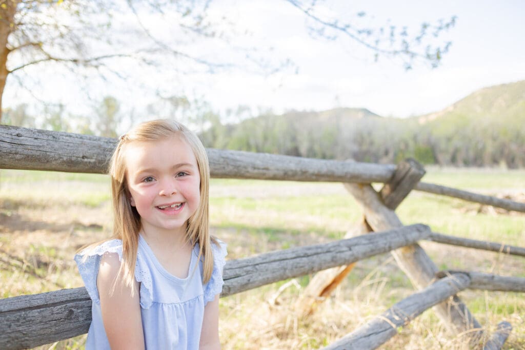 idaho-family-session-at-the-meadow