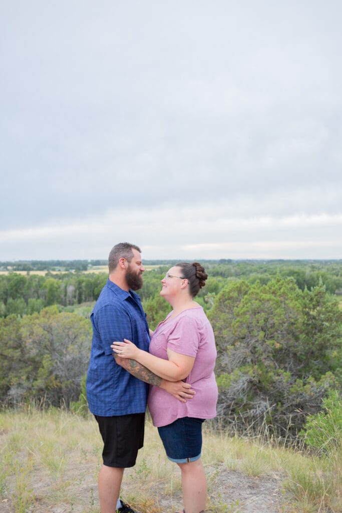 casual-scenic-engagement-session