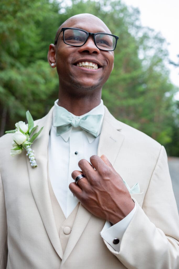Seattle Wedding Photographer captures close up of groom smiling