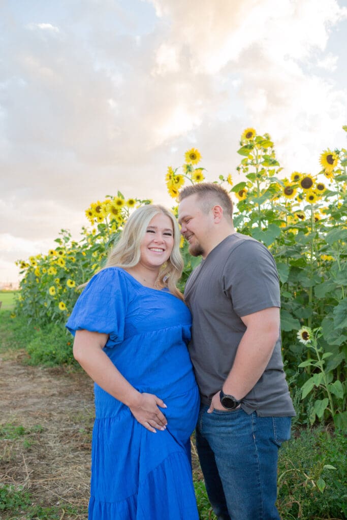 idaho-wildflower-maternity-session