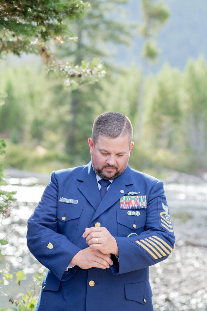 groom-marines-uniform