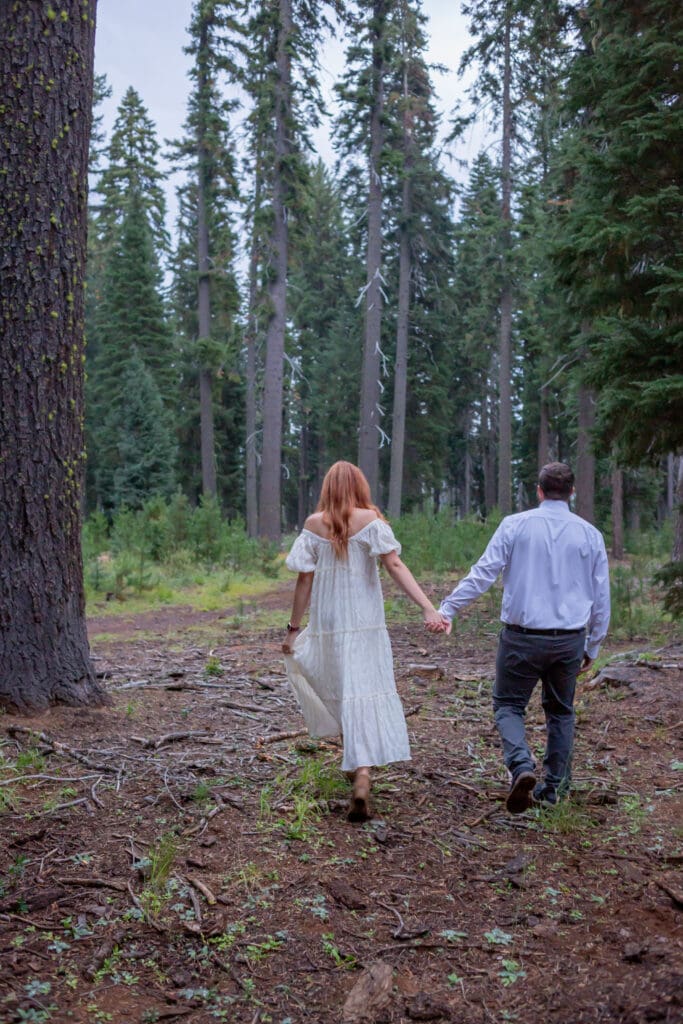 romantic-forest-couples-session
