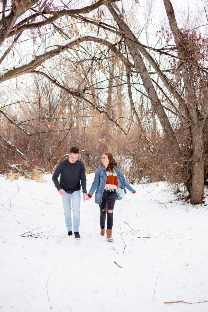 engagement-session-posing-prompts