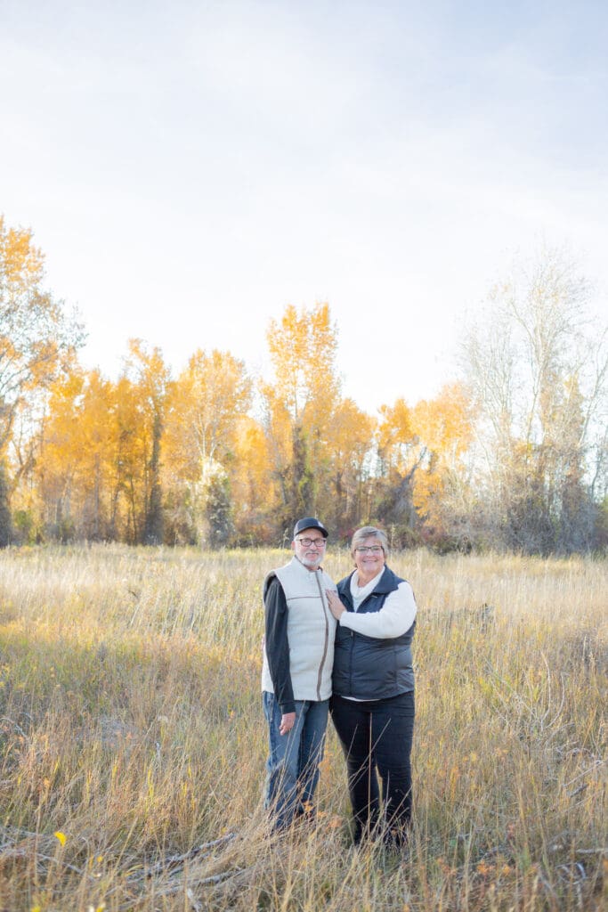 fall-couple-photos