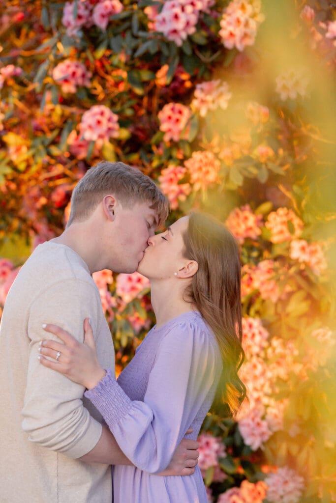 spring-engagement-session-in-seattle