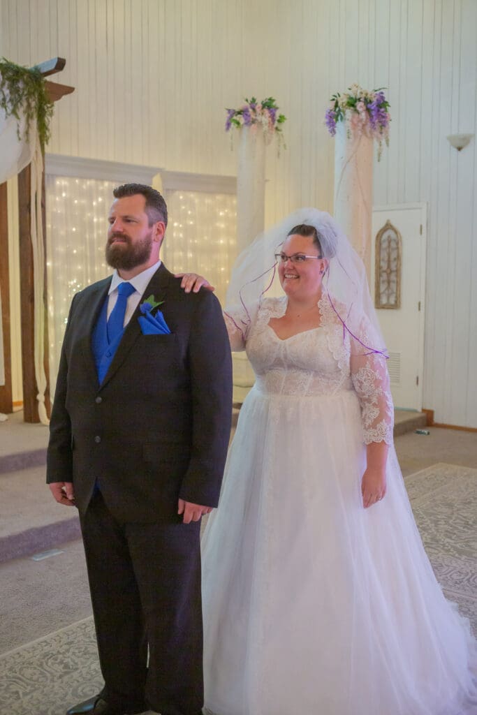 bride-and-groom-first-look