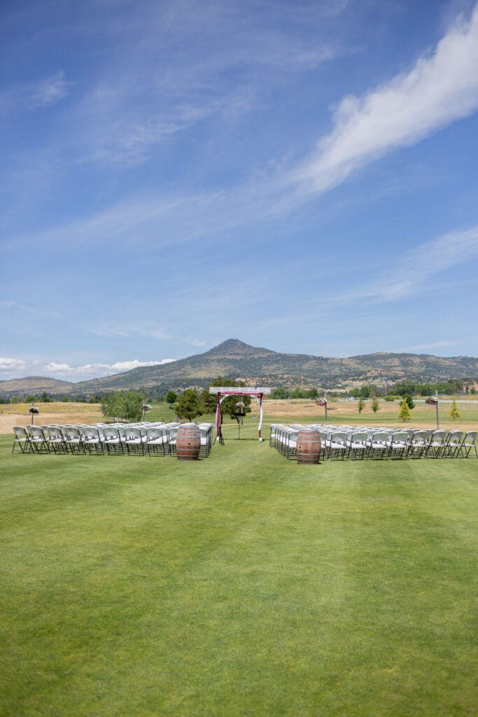 outdoor-oregon-wedding