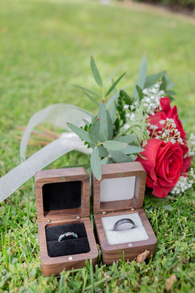 PNW Elopement Photographer captures wedding ring detail shots