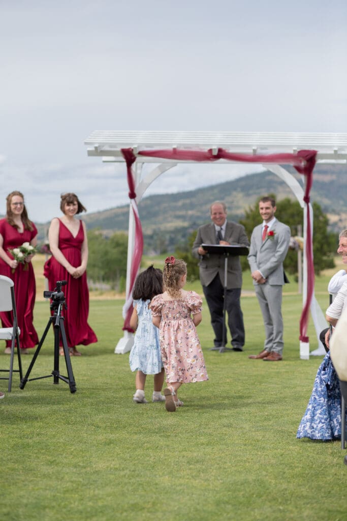 outdoor-oregon-wedding