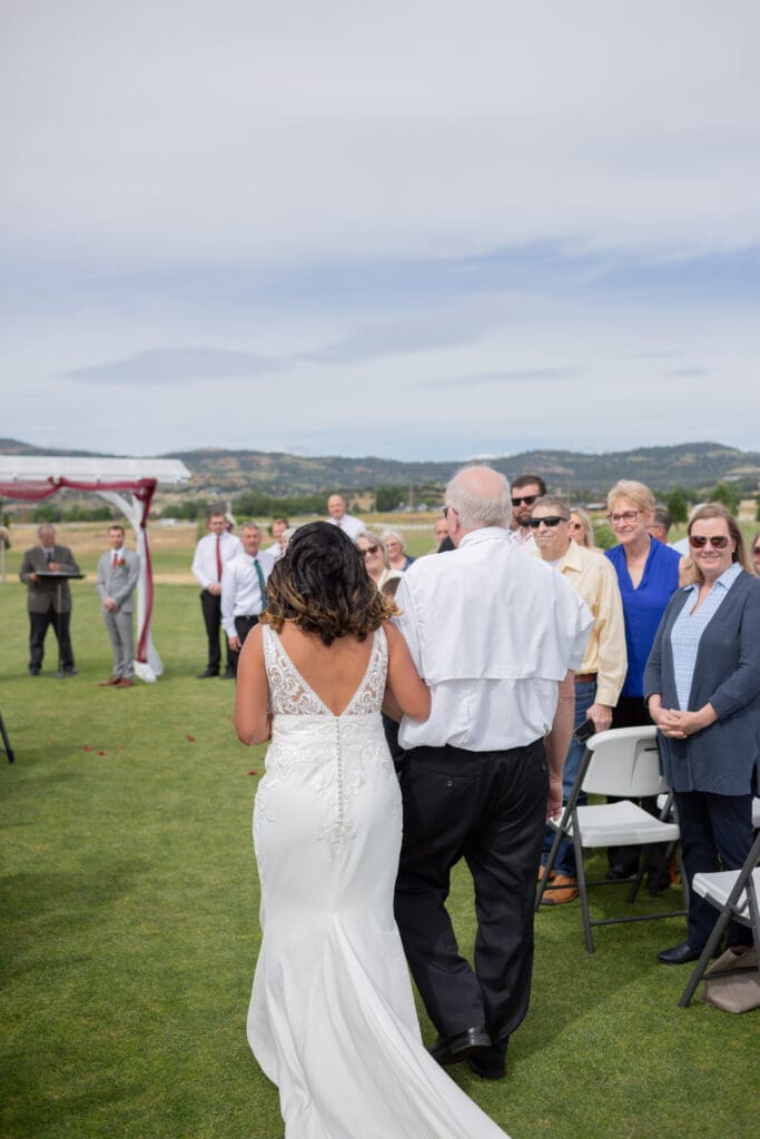 outdoor-oregon-wedding