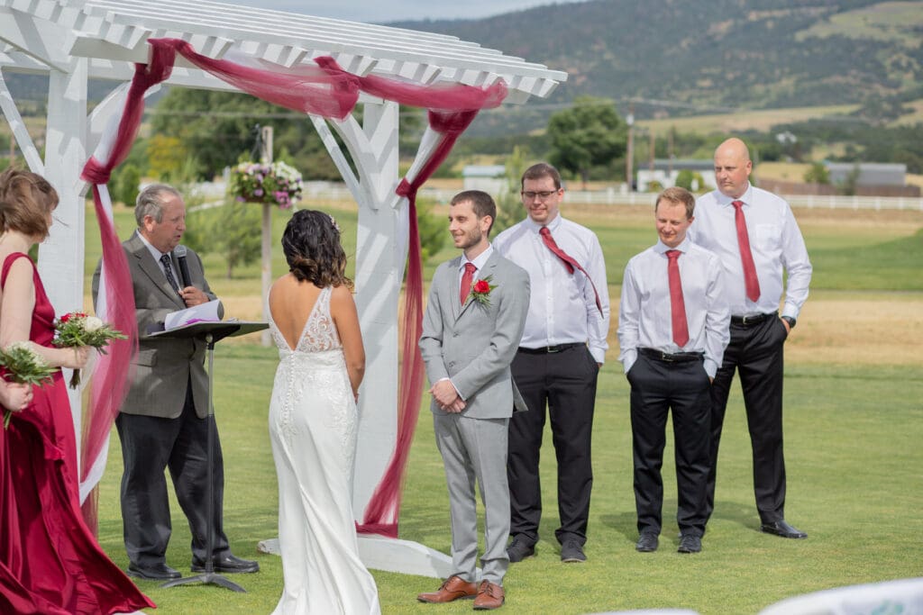 outdoor-oregon-wedding