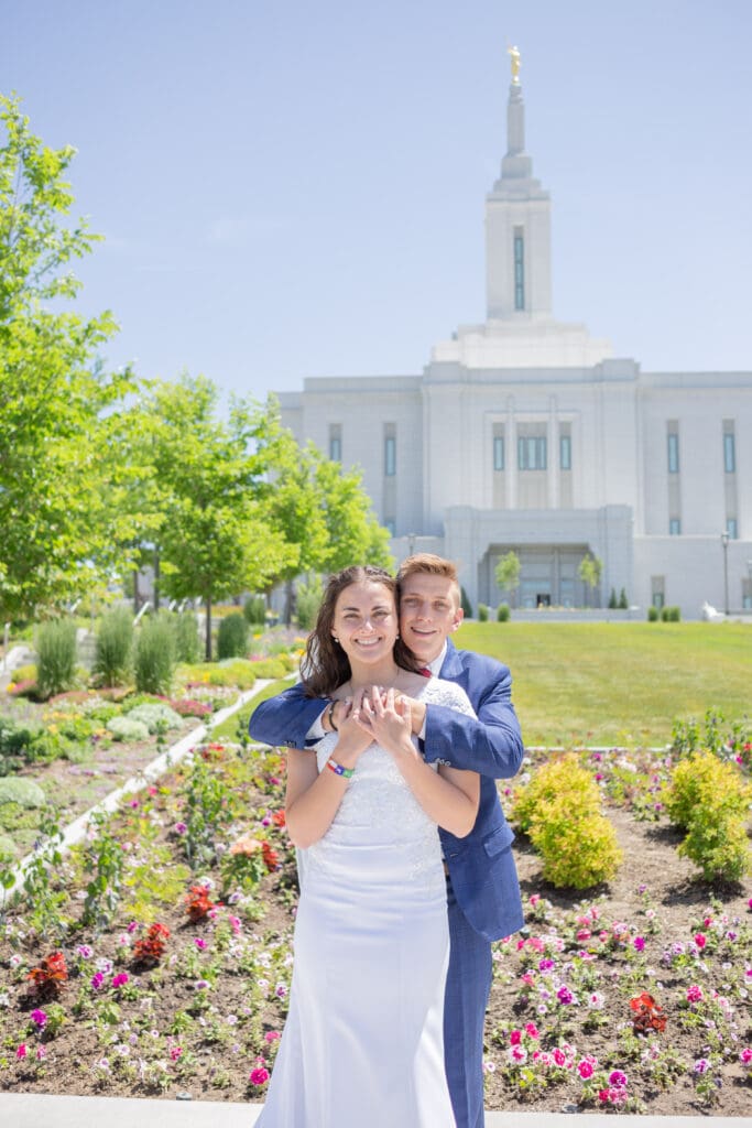 classy-pocatello-temple-wedding