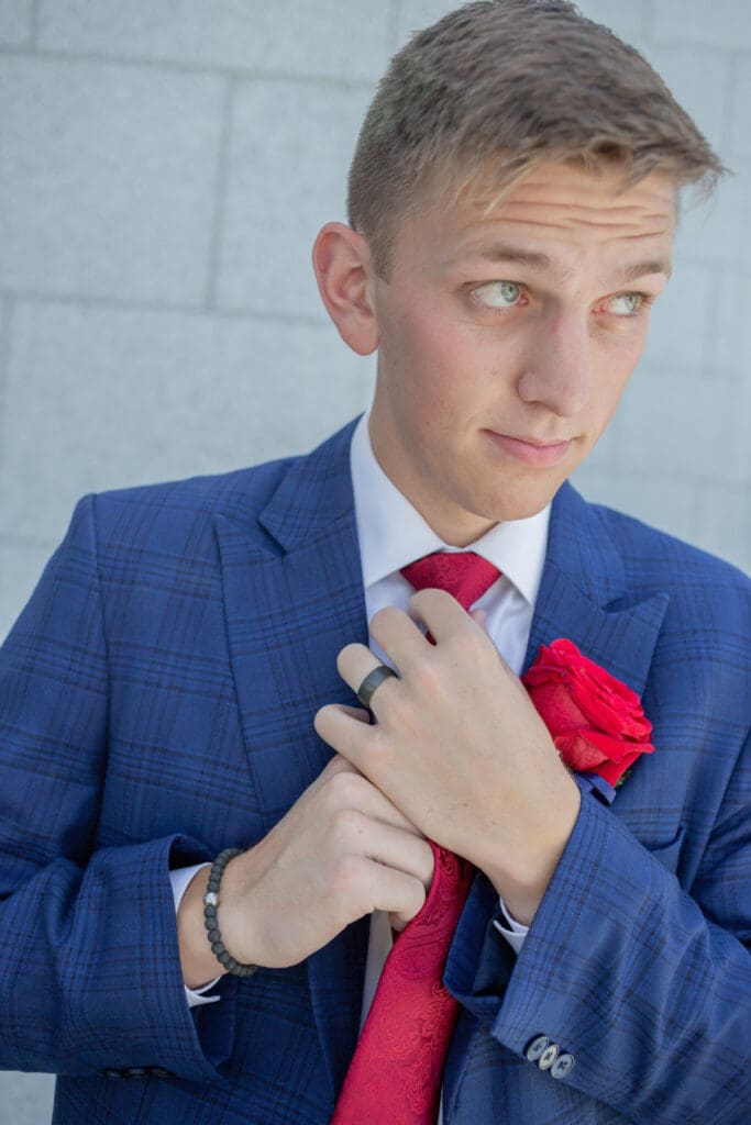 classy-pocatello-temple-wedding-photographer