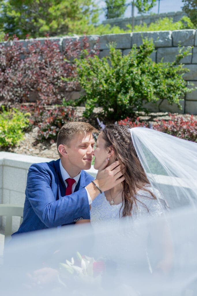 classy-pocatello-temple-wedding